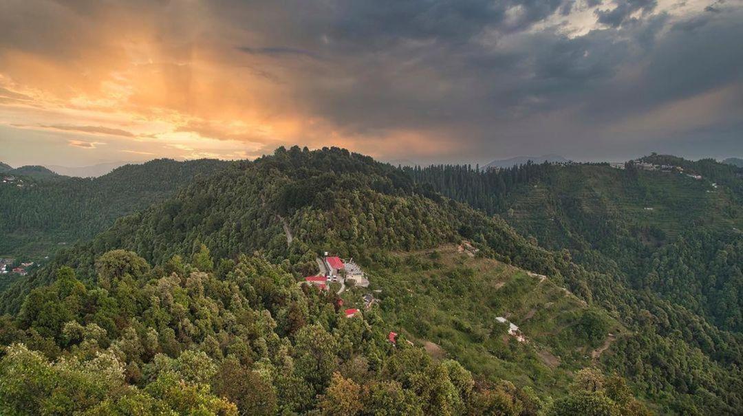 Namastay Himalayas, Kanatal Exterior photo